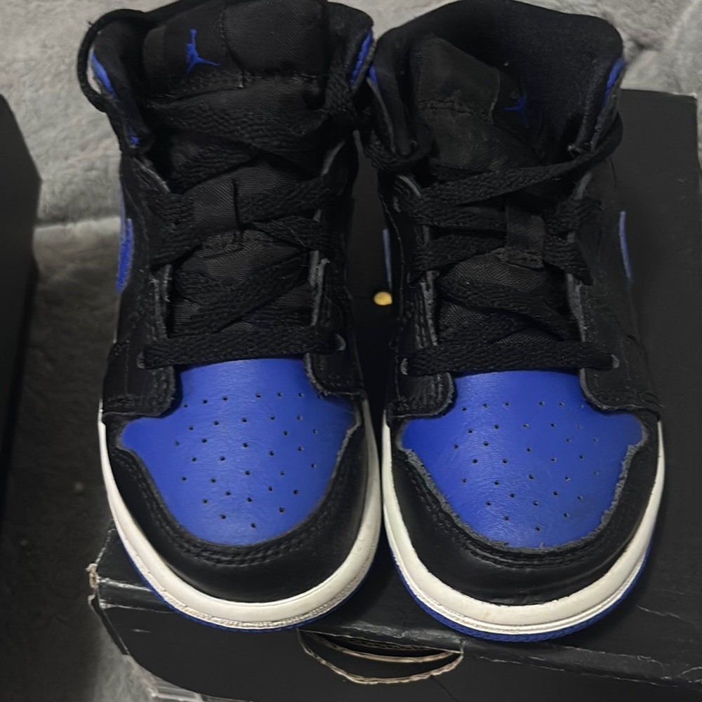 Jordan 1 Mid - Picture 6 of 6